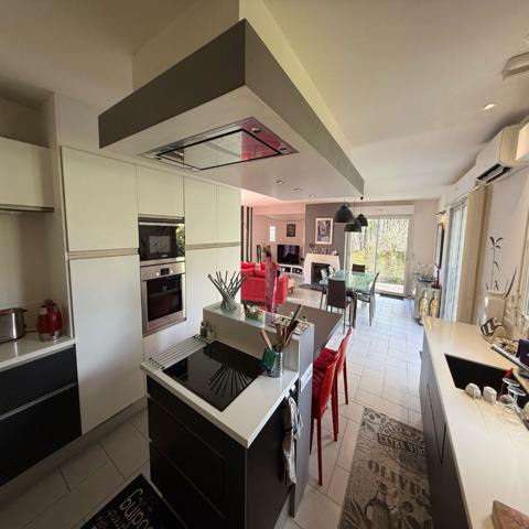 ROYAN PONTAILLAC - Maison 6 pièce(s) 170 m2 Royan