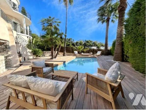 ROQUEBRUNE-CAP-MARTIN - PROPRIÉTÉ VUE MER.