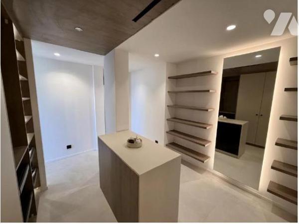 ROQUEBRUNE-CAP-MARTIN - PROPRIÉTÉ VUE MER.