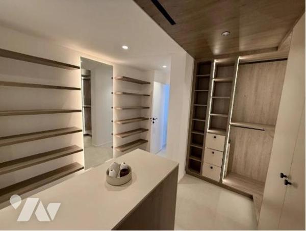 ROQUEBRUNE-CAP-MARTIN - PROPRIÉTÉ VUE MER.