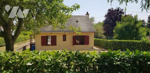 A VENDRE - A CHATRES SUR CHER (41)  Située dans un environnement verdoyant, cette  maison  d'ha...