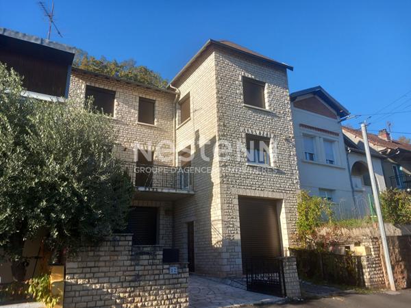 Immeuble de rapport Brive La Gaillarde 176 m2 - 2 appartements T4 de 90 m²- garage- jardin