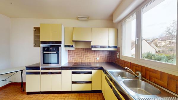 CHATENAY-MALABRY - PROCHE VALLEE AUX LOUPS - MAISON 7 PIECES 226M2 AU SOL + SOUS-SOL + JARDIN