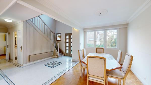 CHATENAY-MALABRY - PROCHE VALLEE AUX LOUPS - MAISON 7 PIECES 226M2 AU SOL + SOUS-SOL + JARDIN