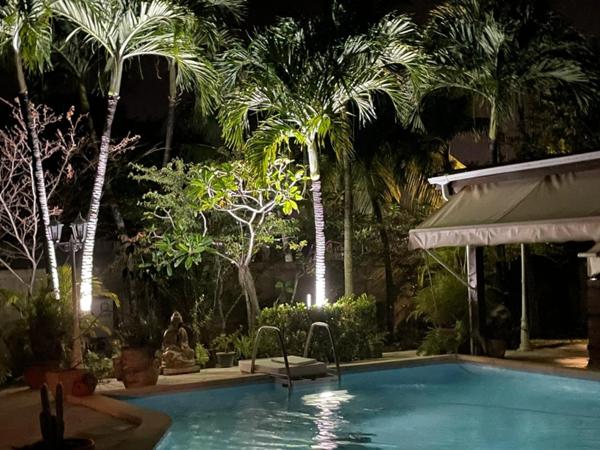 Villa F4 et dépendances, piscine, à vendre la jaille BAIE MAHAULT (971)