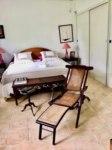 Villa F4 et dépendances, piscine, à vendre la jaille BAIE MAHAULT (971)