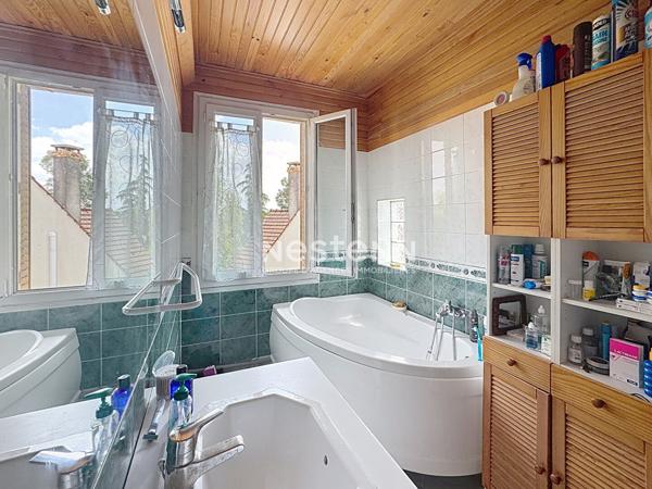 Maison Domont 5 pièce(s) 90m2 habitables édifiée sur sous-sol total, et un terrain de 400 m²