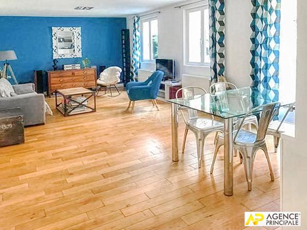 Versailles Notre-Dame Maison ancienne de 5 pièces 113 m² carrez avec jardin de 104 M² €1 300 000 ** - Référence 27447