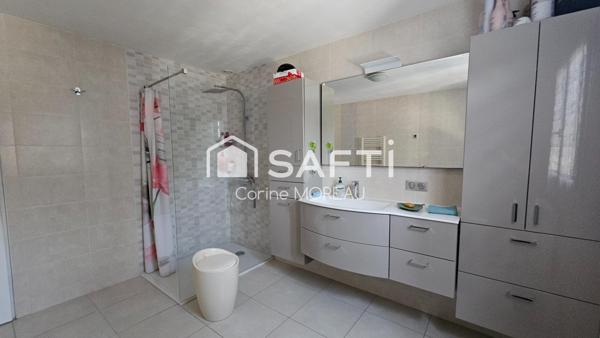 154m² ,prestation haute gamme ,PAC terrain arboré