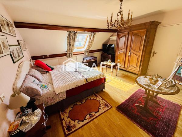 Maison 9 pièces avec piscine