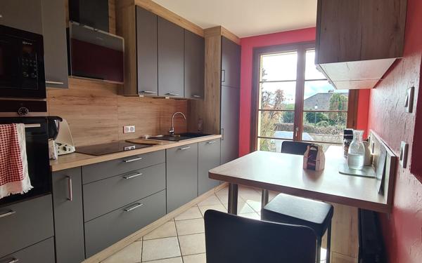 Maison à vendre    6 pièces •  Varennes-Jarcy