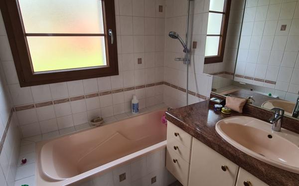 Maison à vendre    6 pièces •  Varennes-Jarcy