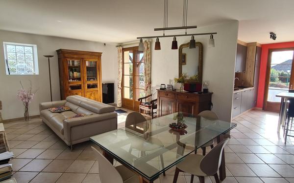 Maison à vendre    6 pièces •  Varennes-Jarcy