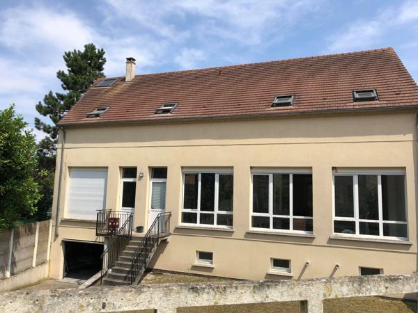 Immeuble Chars 10 pièce(s) 340 m2