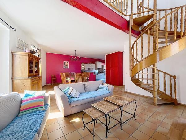 SPACIEUSE MAISON AVEC GARAGE + PISCINE, FOURQUES