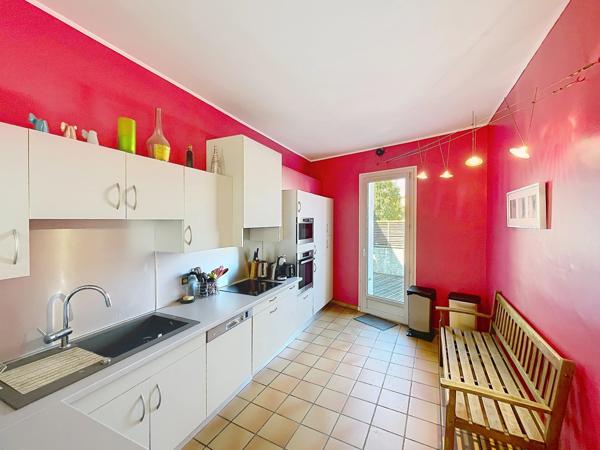 SPACIEUSE MAISON AVEC GARAGE + PISCINE, FOURQUES