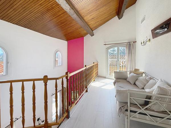 SPACIEUSE MAISON AVEC GARAGE + PISCINE, FOURQUES