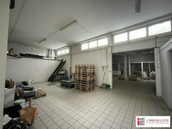 Local commercial de 420m2 à LORIENT