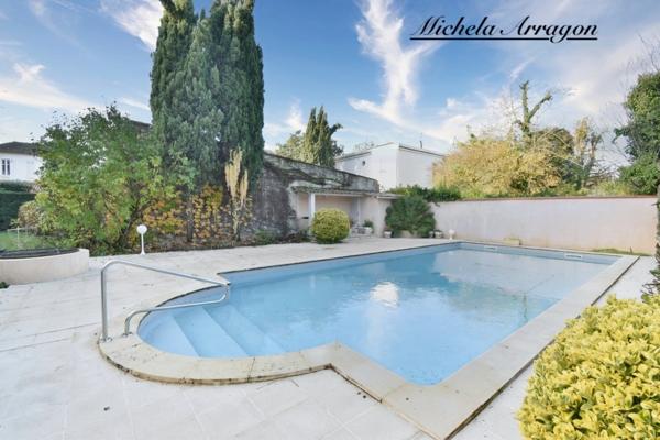 Une maison lumineuse avec piscine et jardin, à vivre pleinement au cœur de Villeneuve-sur-Lot