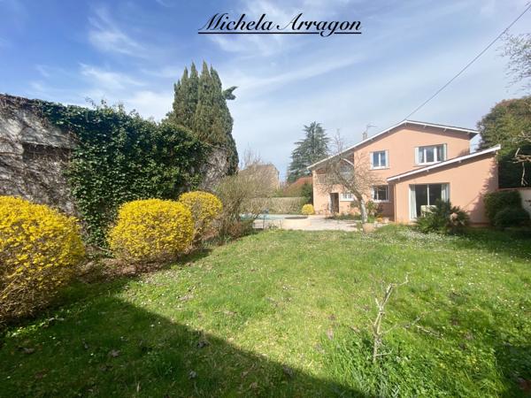 Une maison lumineuse avec piscine et jardin, à vivre pleinement au cœur de Villeneuve-sur-Lot