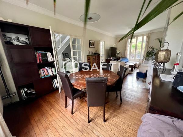 2 maisons (130 m2 + 35 m2) à 4 min à pied du RER E