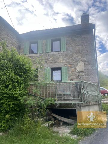 Vente                                                      Maison
                        
                                         65 m2                     à Peyre-en-Aubrac