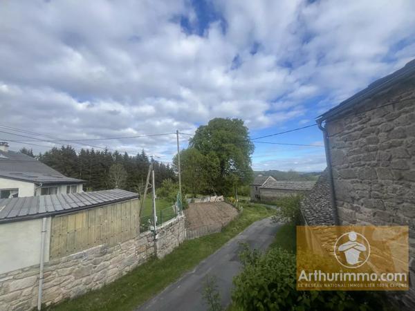 Vente                                                      Maison
                        
                                         65 m2                     à Peyre-en-Aubrac