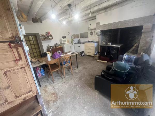 Vente                                                      Maison
                        
                                         65 m2                     à Peyre-en-Aubrac