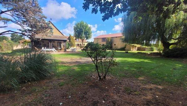 Maison à vendre à Précigné dans la Sarthe (72300), ref : 72068-2106