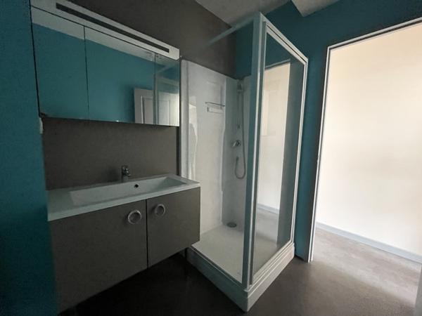 Appartement à louer 690 € CC St-Astier 3 p 66 m² DPE C