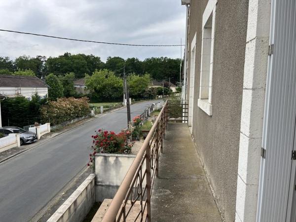 Appartement à louer 690 € CC St-Astier 3 p 66 m² DPE C