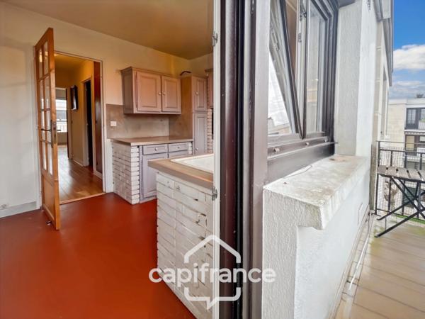 A vendre 5 pièces de 85 m², au dernier étage, lumineux, traversant, au calme avec terrasses, cave et parking, à CHENNEVIERES SUR MARNE (94)