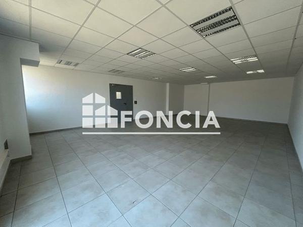 Location Local commercial 5 pièces 118.6 m² - 184 AVENUE LOUIS LEPINE Sorgues 84700