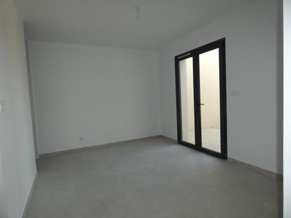 Villa plain pied 115m² sur terrain de 400m² avec grand garage