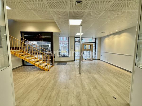 Bureaux à vendre Lomme - 230 m² lumineux avec visibilité exceptionnelle et patio privatif