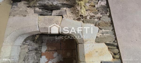 Maison en pierre 200m² avec hangars et dépendances