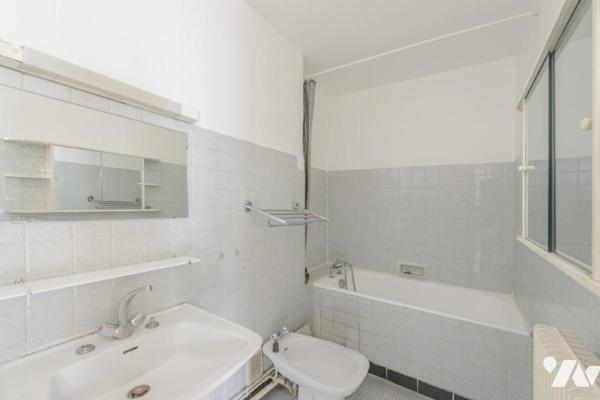 Notaire vend 75012 Paris T2 de 52.46m²