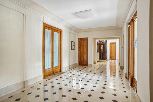 Paris 16ème, Appartement 1 Chambre -  59 m² à vendre