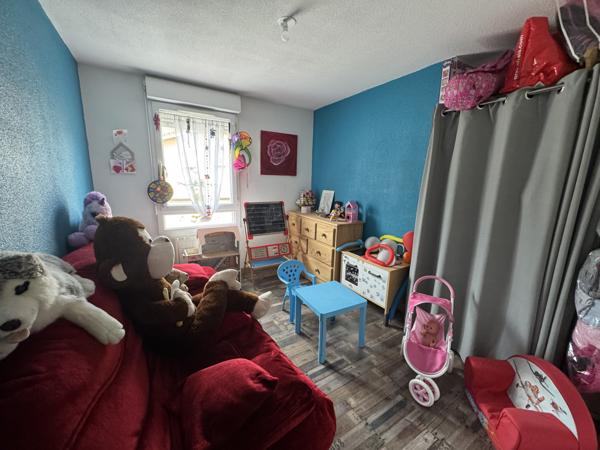 CLUSES - Appartement T3 loué - 65,76 m2 + cave + garage + pl