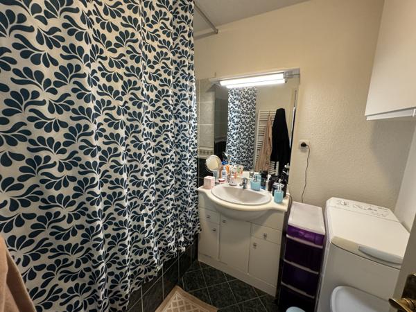 CLUSES - Appartement T3 loué - 65,76 m2 + cave + garage + pl