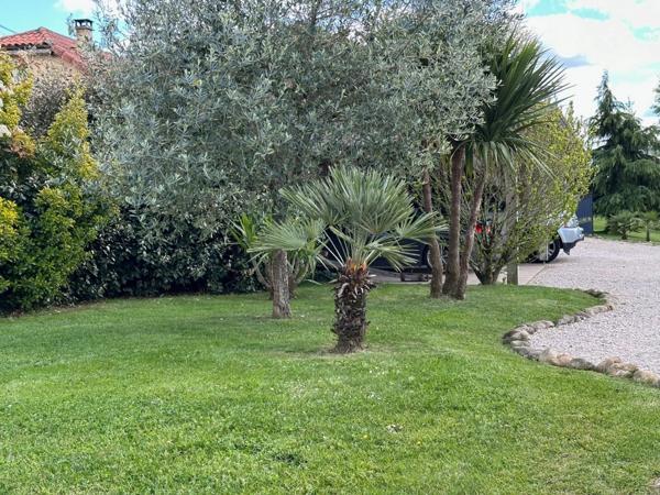 Dpt Hautes Pyrénées (65), à vendre maison P6 de 230 m² - Terrain de 5 500,00 m² - Plain pied - piscine intérieure