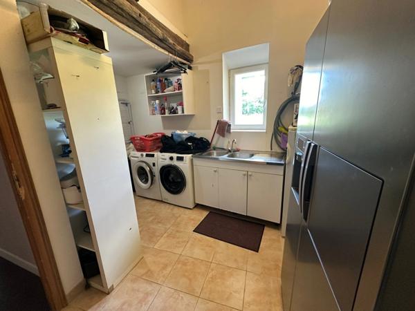 Dpt Hautes Pyrénées (65), à vendre maison P6 de 230 m² - Terrain de 5 500,00 m² - Plain pied - piscine intérieure