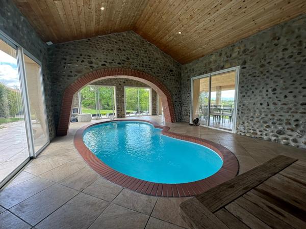 Dpt Hautes Pyrénées (65), à vendre maison P6 de 230 m² - Terrain de 5 500,00 m² - Plain pied - piscine intérieure