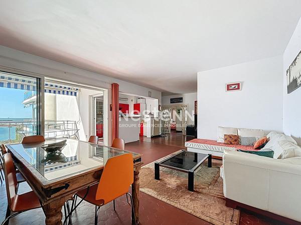 En premiere ligne dans residence tres prisee vaste appartement de type 5 avec Vue Mer