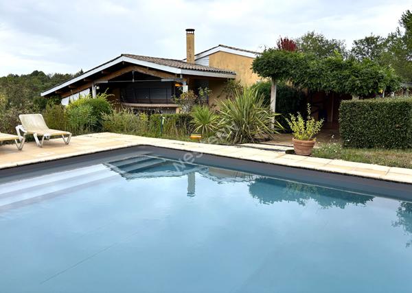 Belle maison d Architecte avec piscine dans un environnement naturel a Montauban secteur Le Fau