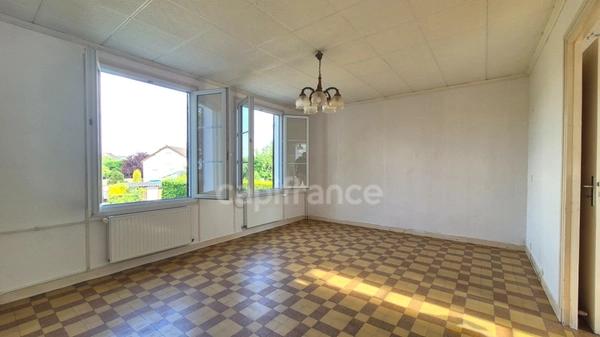 Maison individuelle à vendre 3 pièces ETAMPES (91) – Quartier Saint-Pierre – Terrain clos de 591 m² – Garage – Fort potentiel