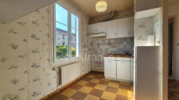 Maison individuelle à vendre 3 pièces ETAMPES (91) – Quartier Saint-Pierre – Terrain clos de 591 m² – Garage – Fort potentiel