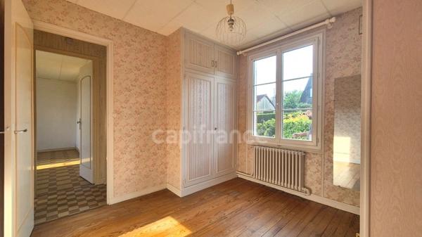 Maison individuelle à vendre 3 pièces ETAMPES (91) – Quartier Saint-Pierre – Terrain clos de 591 m² – Garage – Fort potentiel