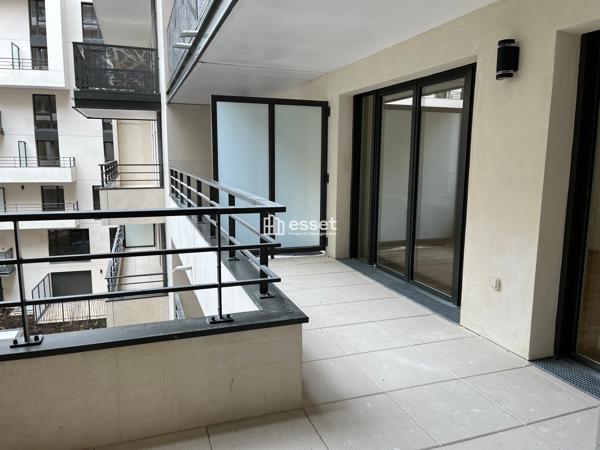 Location Appartement 2 pièces 51 m² - Courbevoie 92400