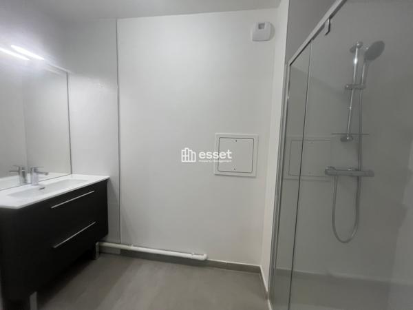 Location Appartement 2 pièces 51 m² - Courbevoie 92400
